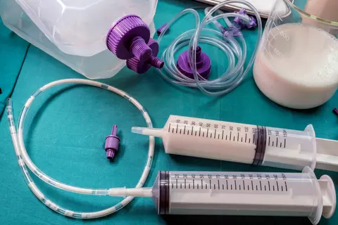 Equipo_de_nutrición_enteral